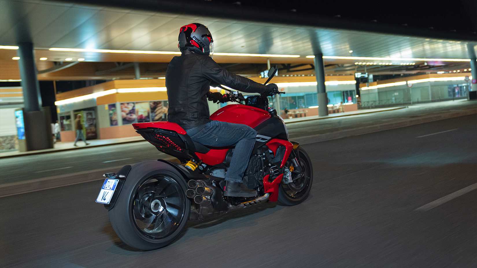 Ducati Diavel V4