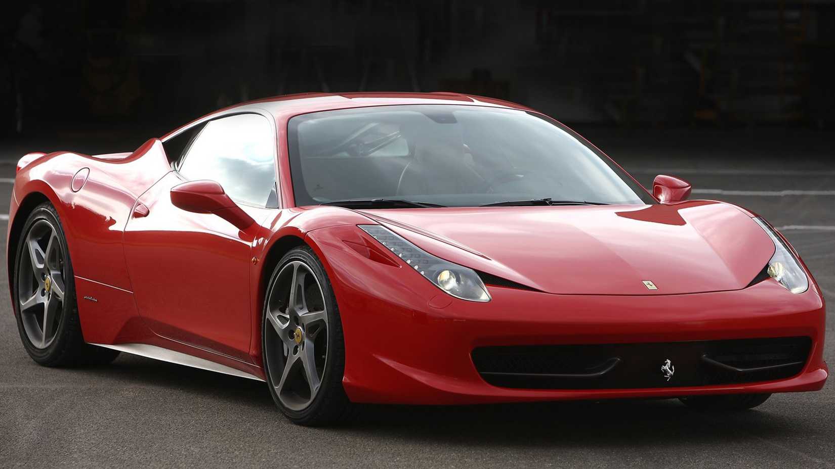 Cupê Ferrari 458 Itália 2011