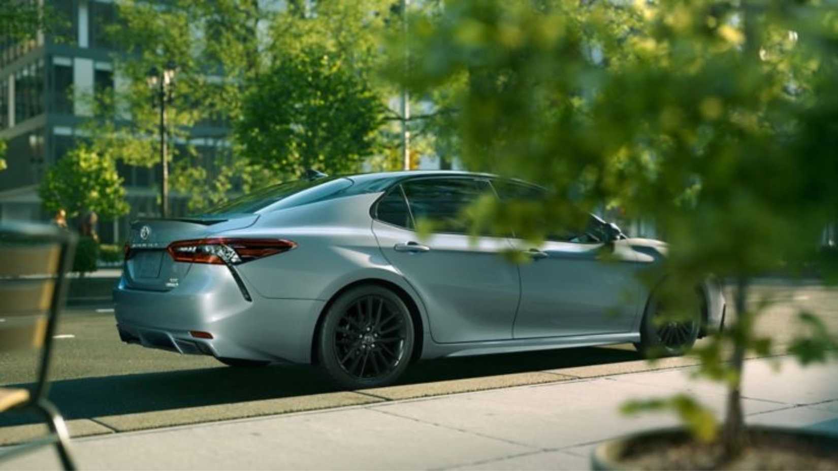 2022 Toyota Camry XSE Hybrid in Celestial Silver Metallic 
