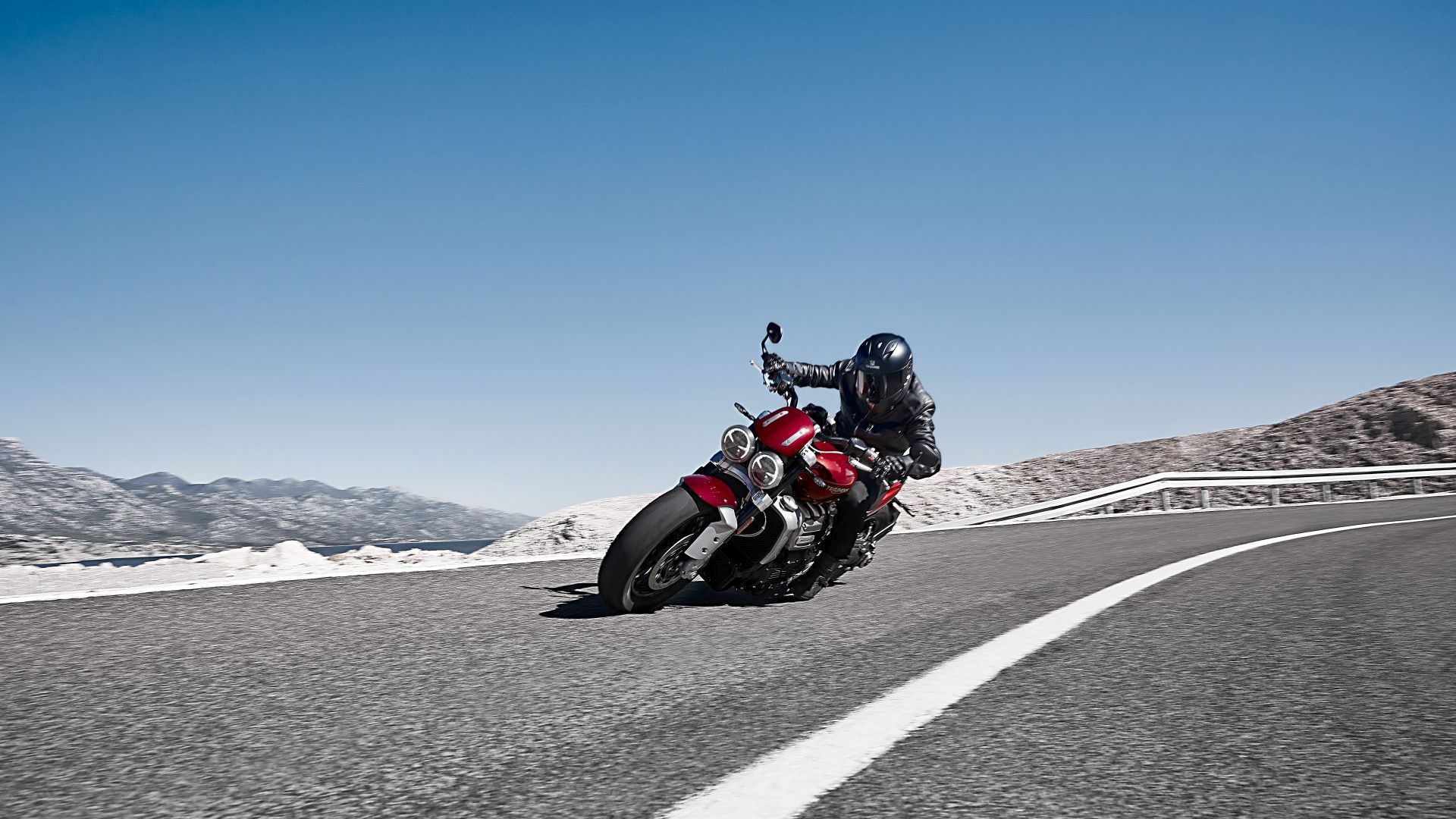 Red Triumph Rocket 3 R