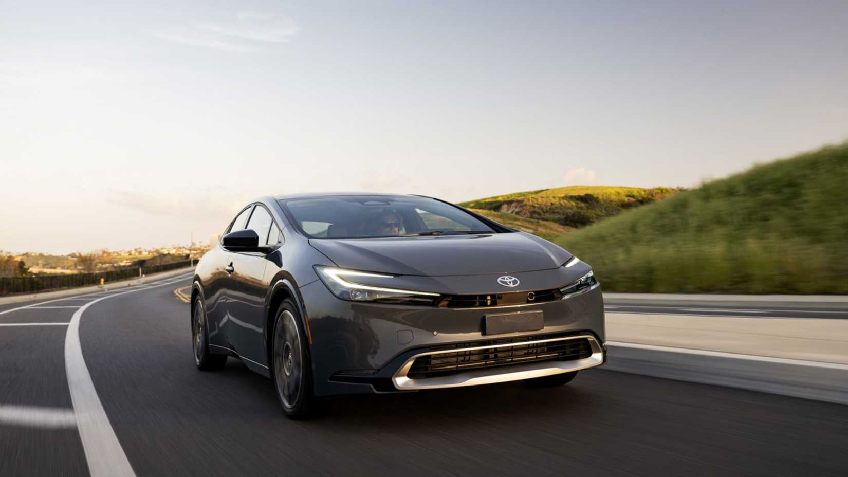 15 Hybrid Vehicles That Are Stylish And Fun to Drive