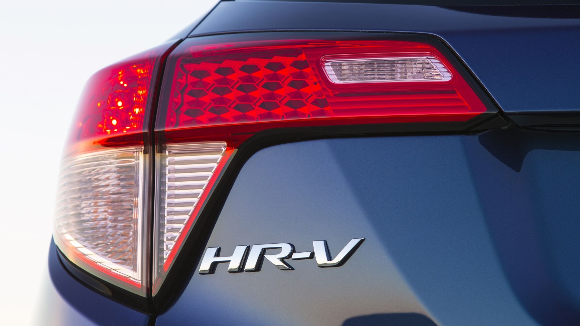 Close up of the badge on the 2016 Honda HR-V