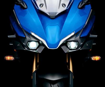 2022 Suzuki GSX-S1000GT dianteira