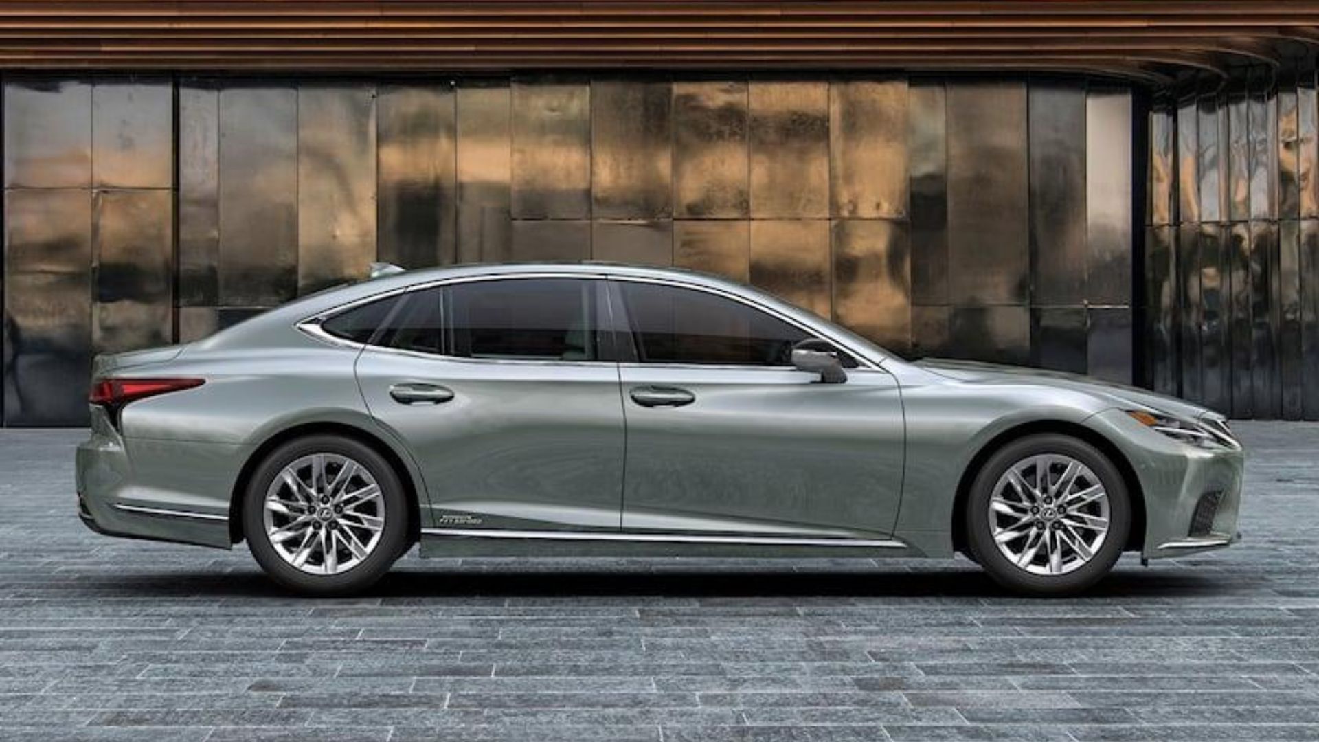 2022 Lexus LS | TopSpeed