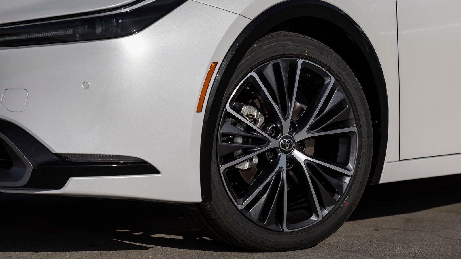 2023 Toyota Prius Alloy wheels
