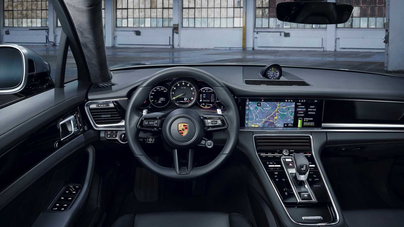 A shot of the cockpit of a Panamera 4 E-Hybrid