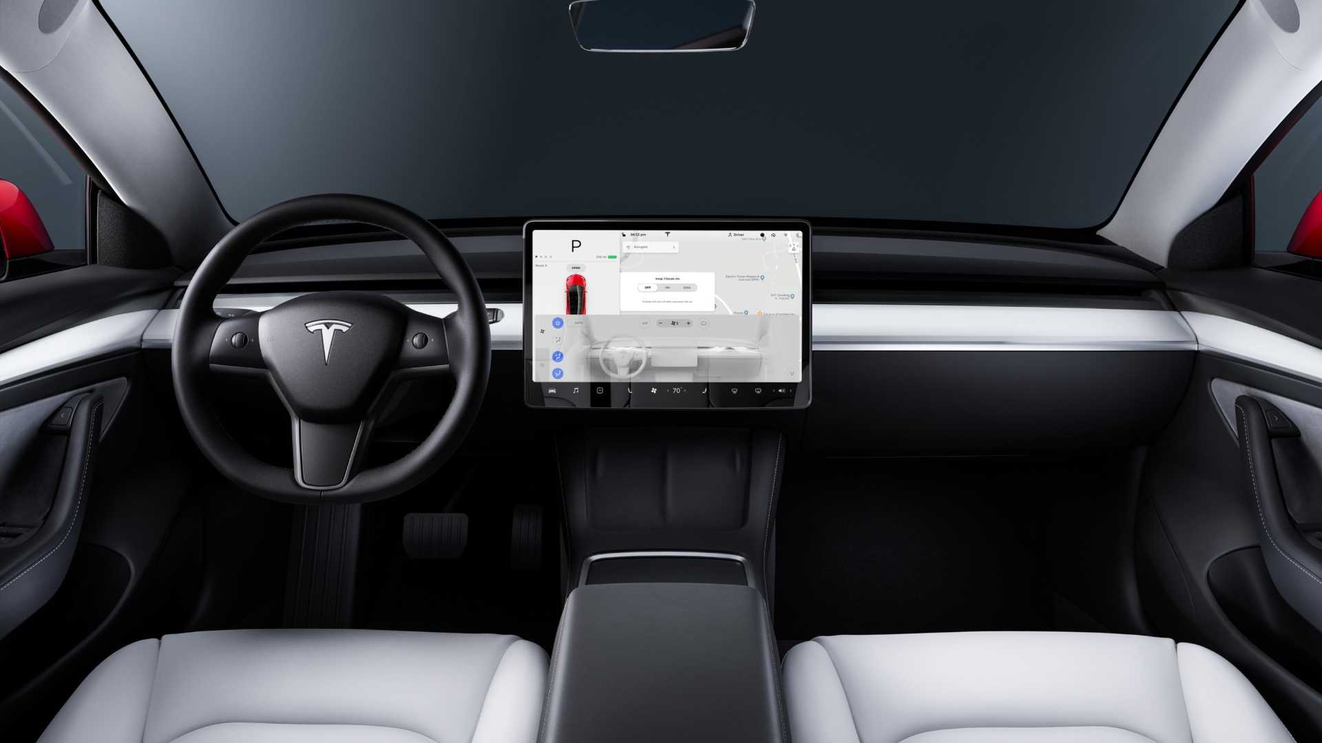 Comparison: GM Super Cruise vs. Tesla Autopilot