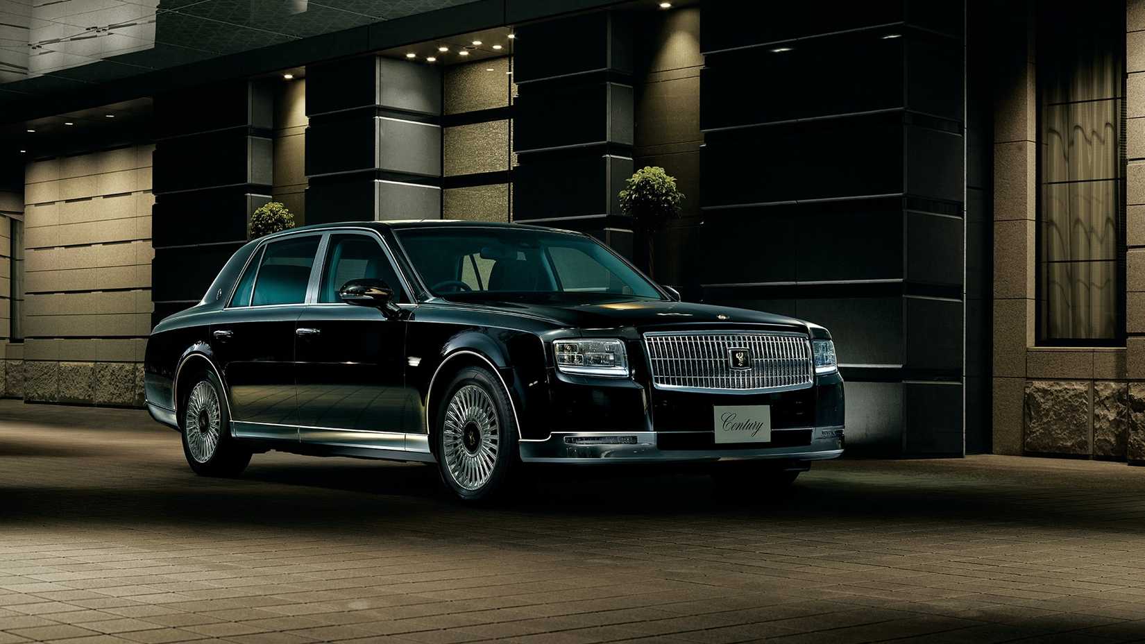 black Toyota Century