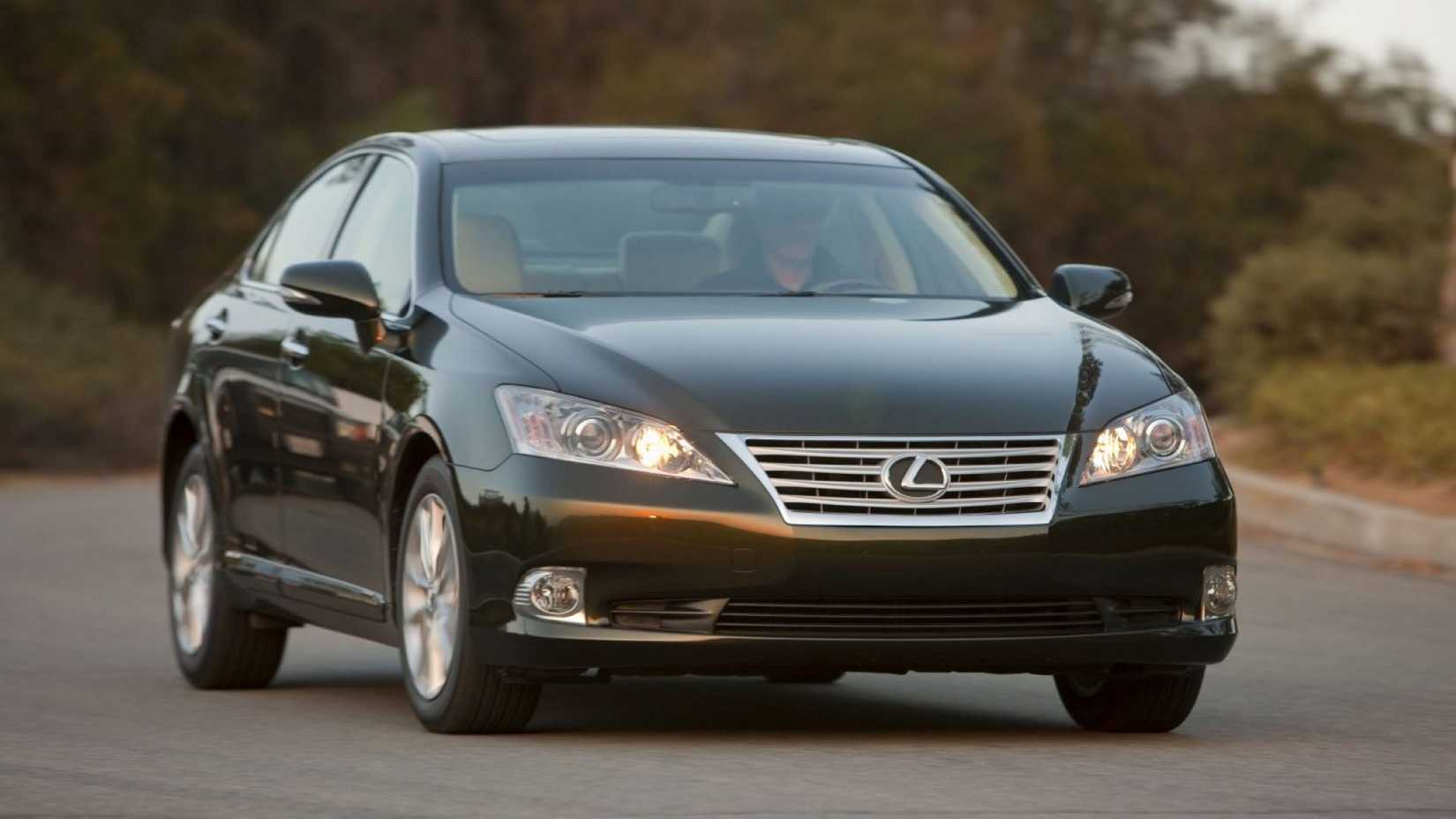 Foto frontal do Lexus ES 350 2012