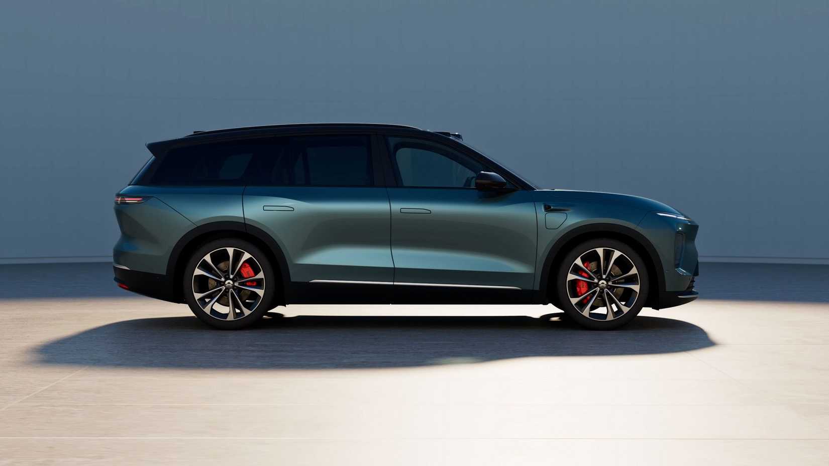 Best Large Electric SUVs, Ranked