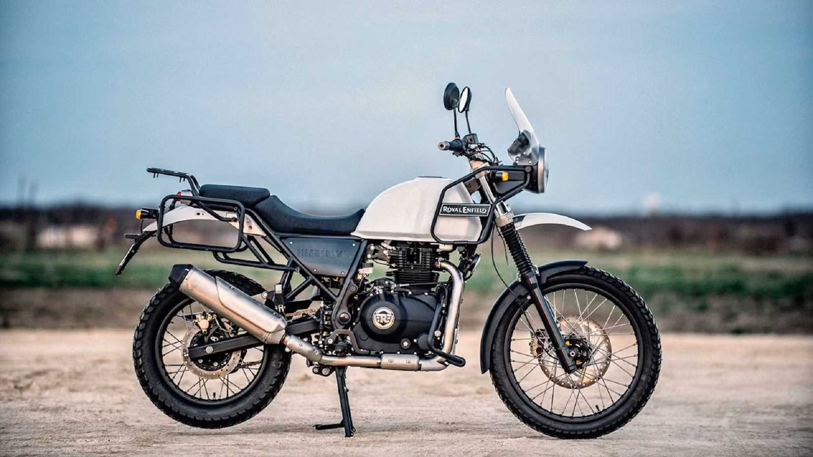 Um Royal Enfield Himalayan estacionado