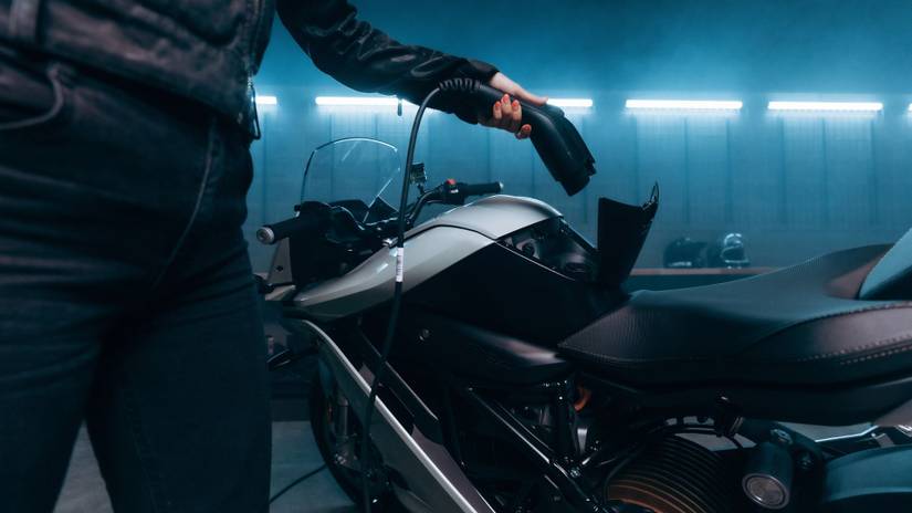 5 Reasons Why Your Next Bike Should Be Electric (And 5 Why You Should Wait)
