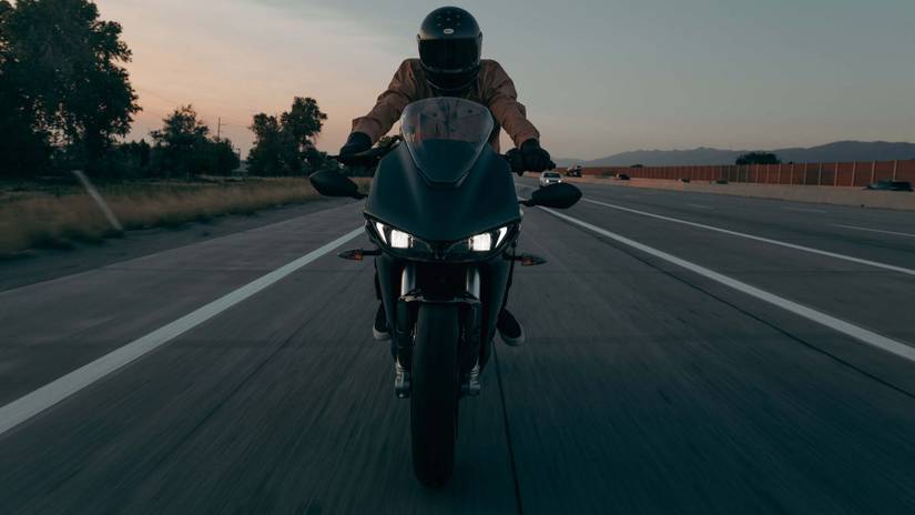5 Reasons Why We Love Electric Motorcycles (And 5 Why We Don't)