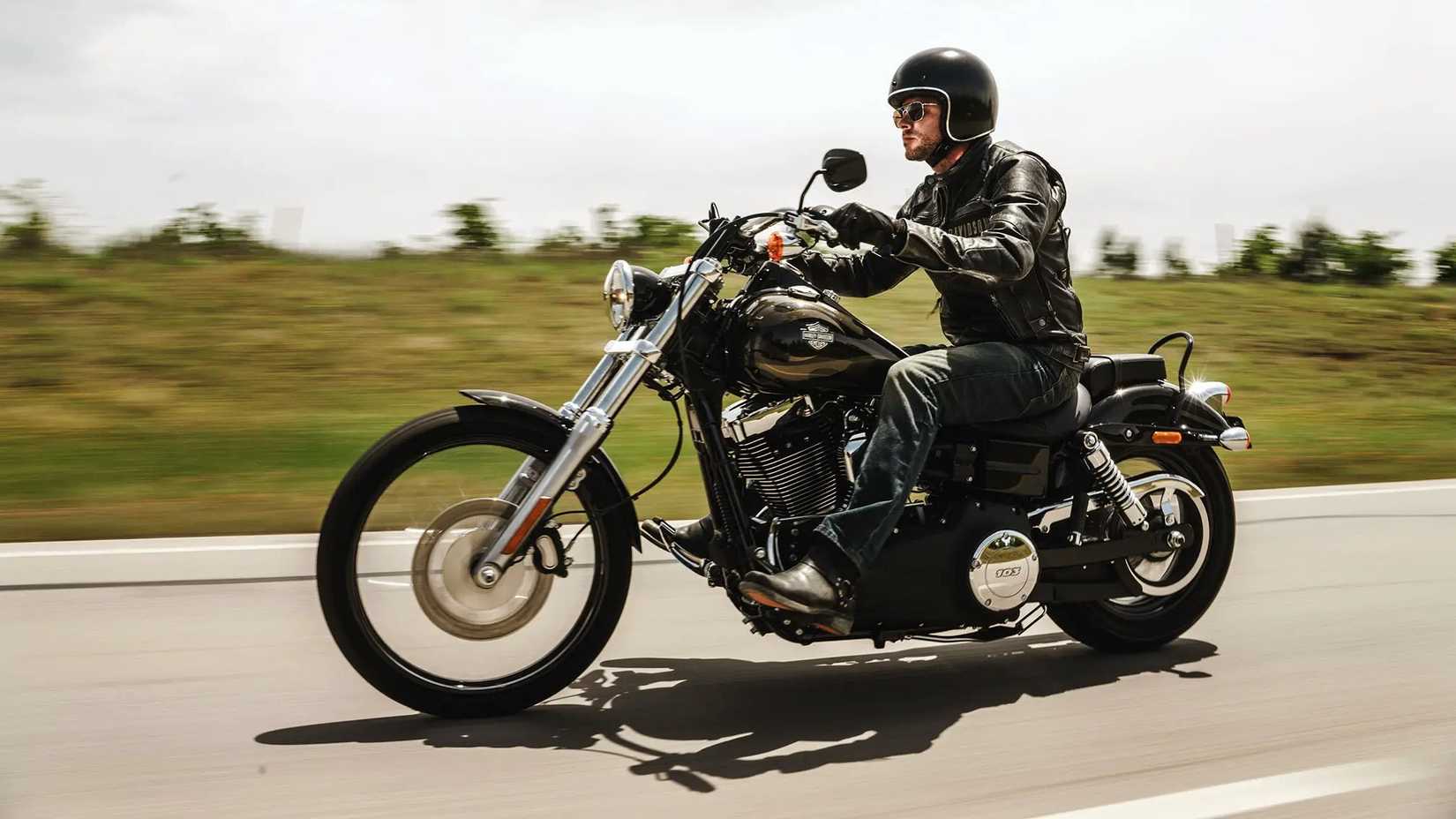 Harley-Davidson Dyna Wide Glide on the road