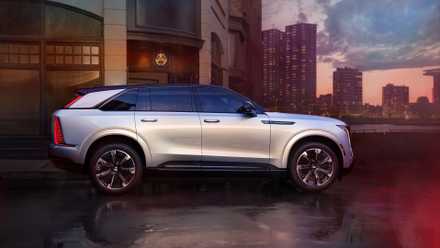 2025 Cadillac Escalade IQ Sport Exterior
