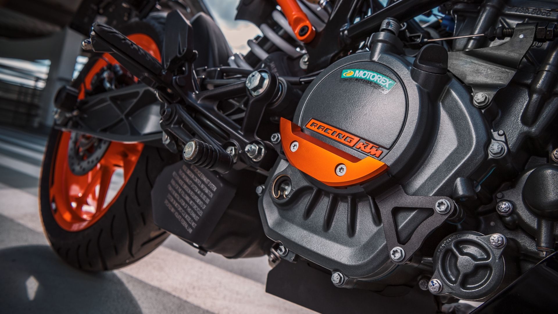 10 Things That Make The KTM 200 Duke Stand Out