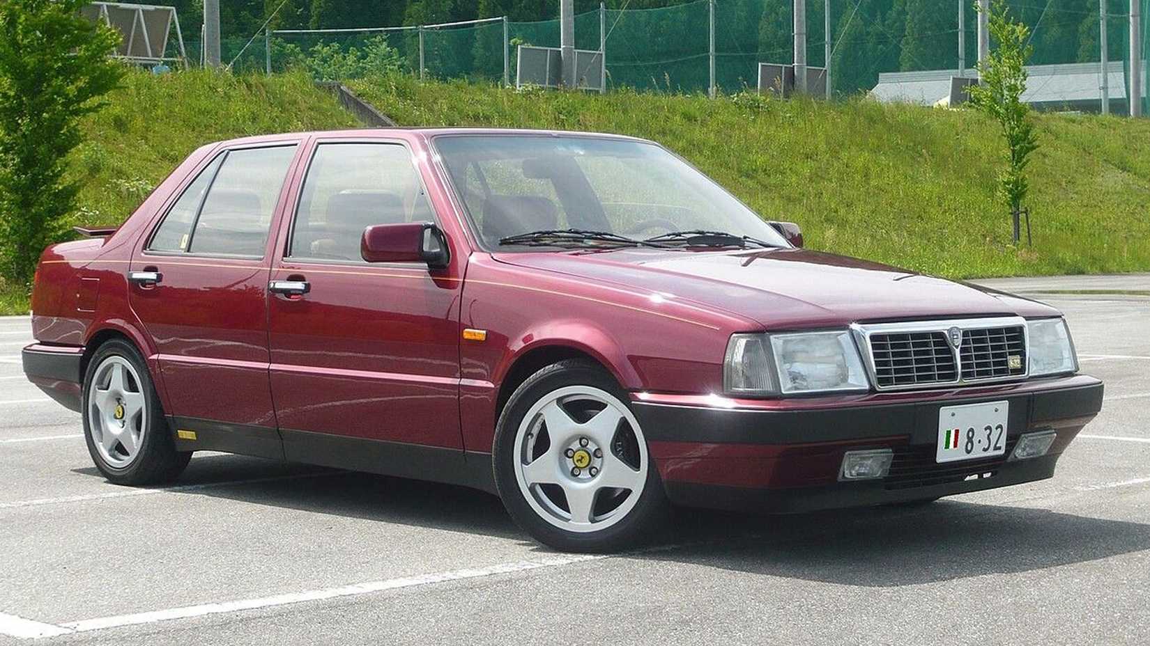 Lancia Thema 8.32