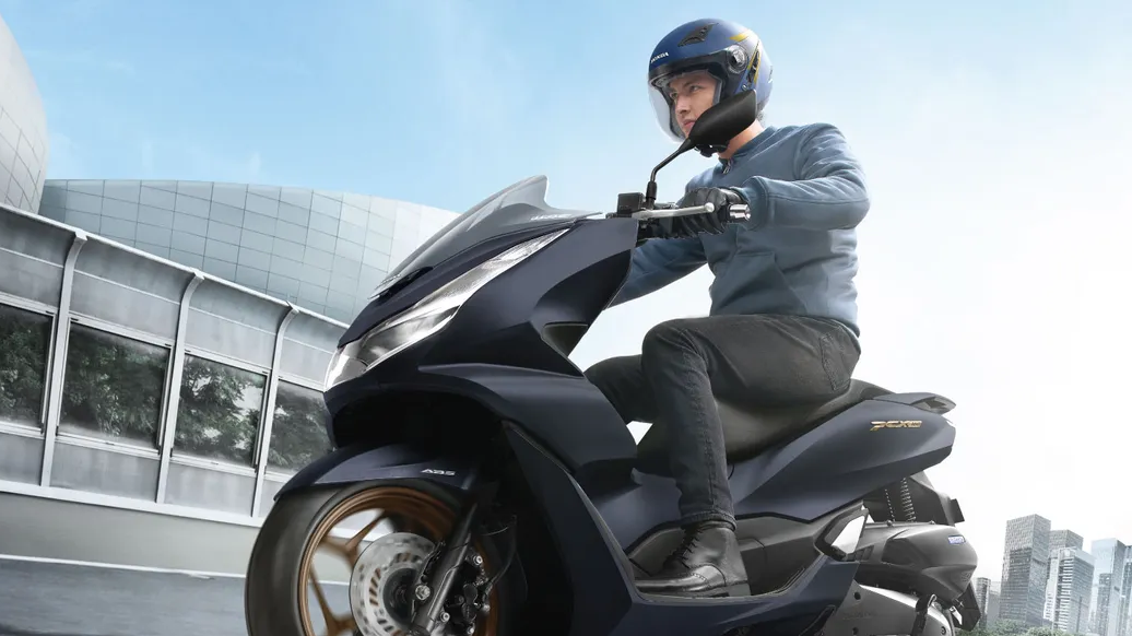 10 Things We Like About The Honda PCX 160