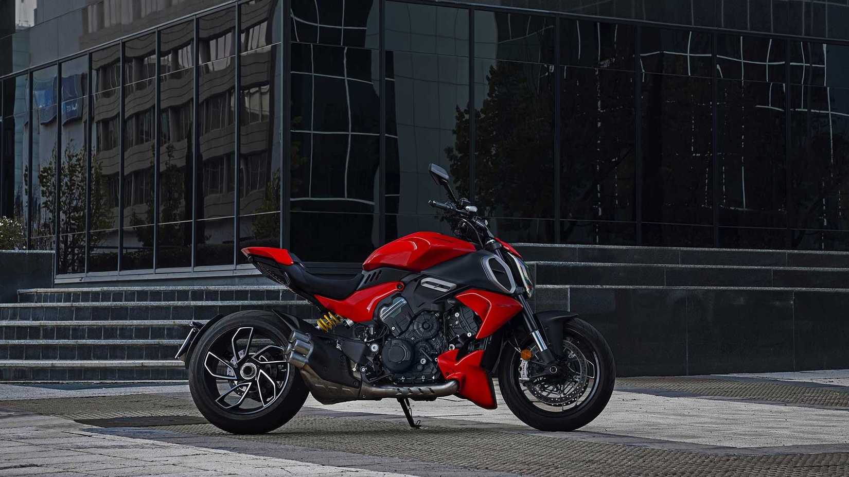 Ducati_Diavel_V4_ (2)