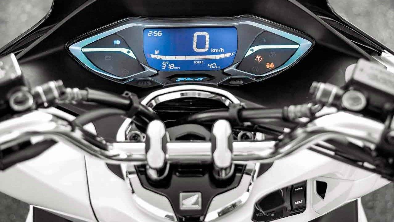10 Things We Like About The Honda PCX 160