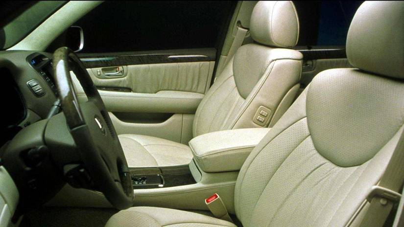 Interior do Lexus LS 430 2001