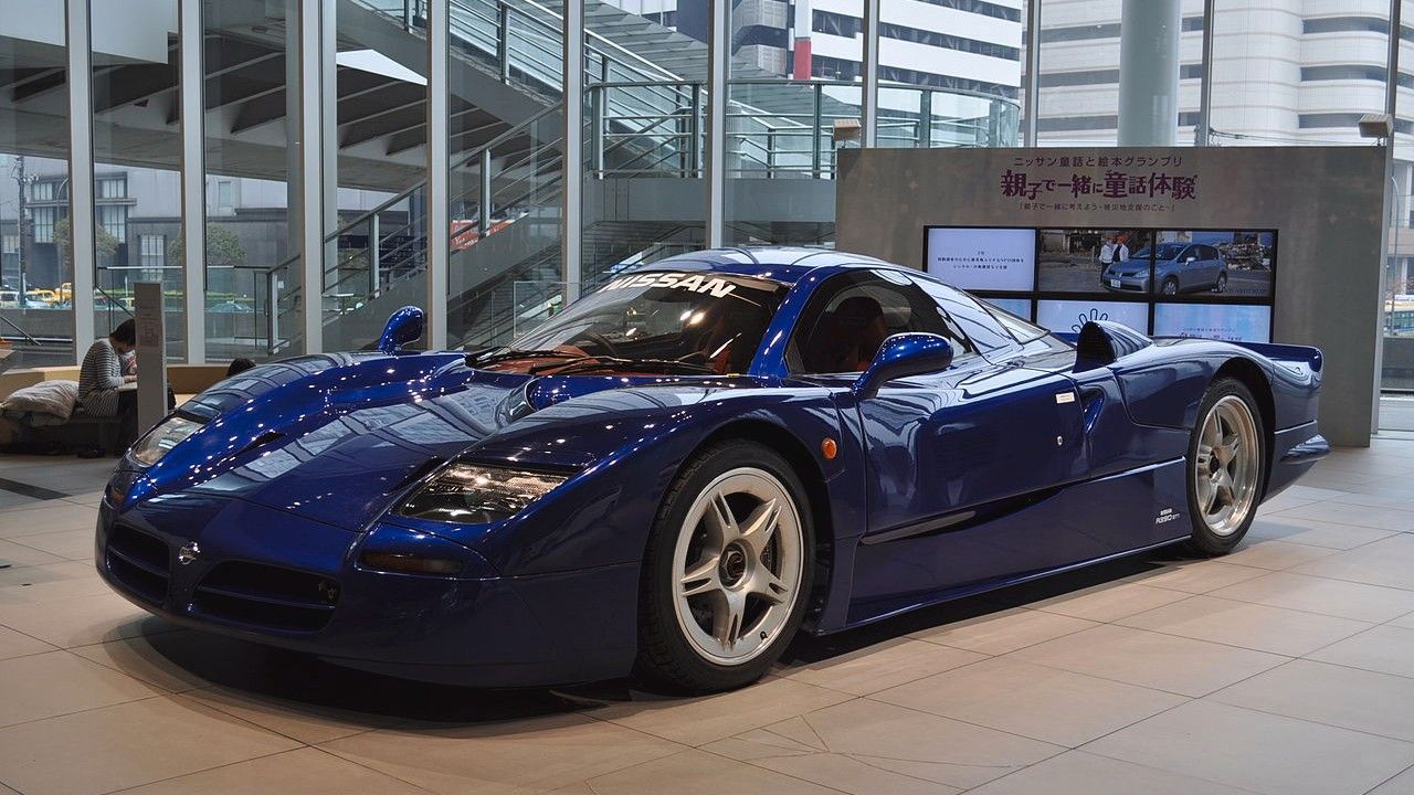 Blue Nissan R390 GT1