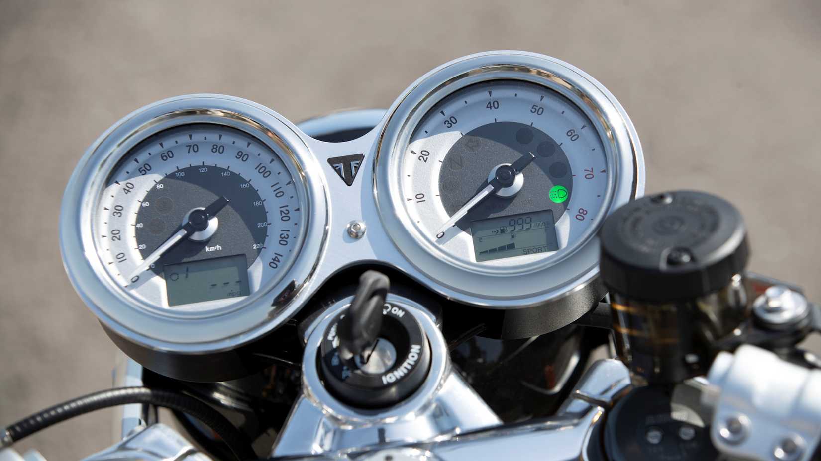 2020 Triumph Thruxton RS instrument dials close-up detail shot