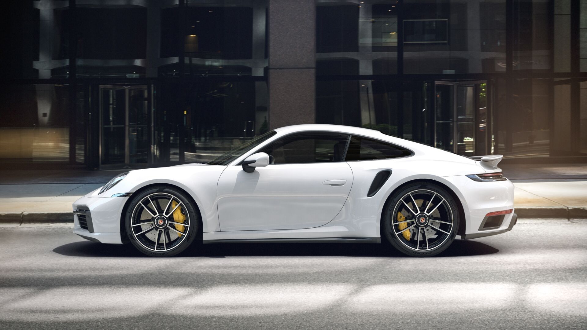 Why This Porsche 911 Is Actually A Cut-Price Hypercar