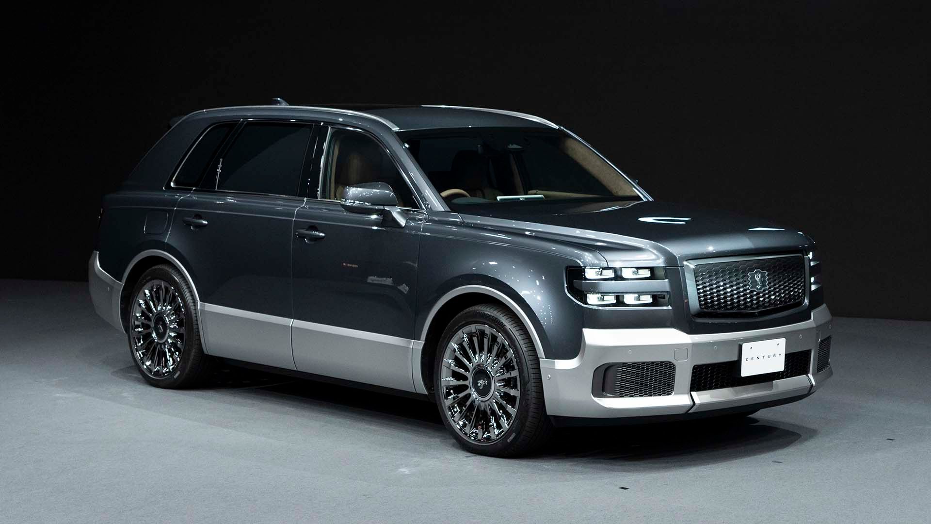 Front 3/4 view of a 2024 Toyota Century SUV