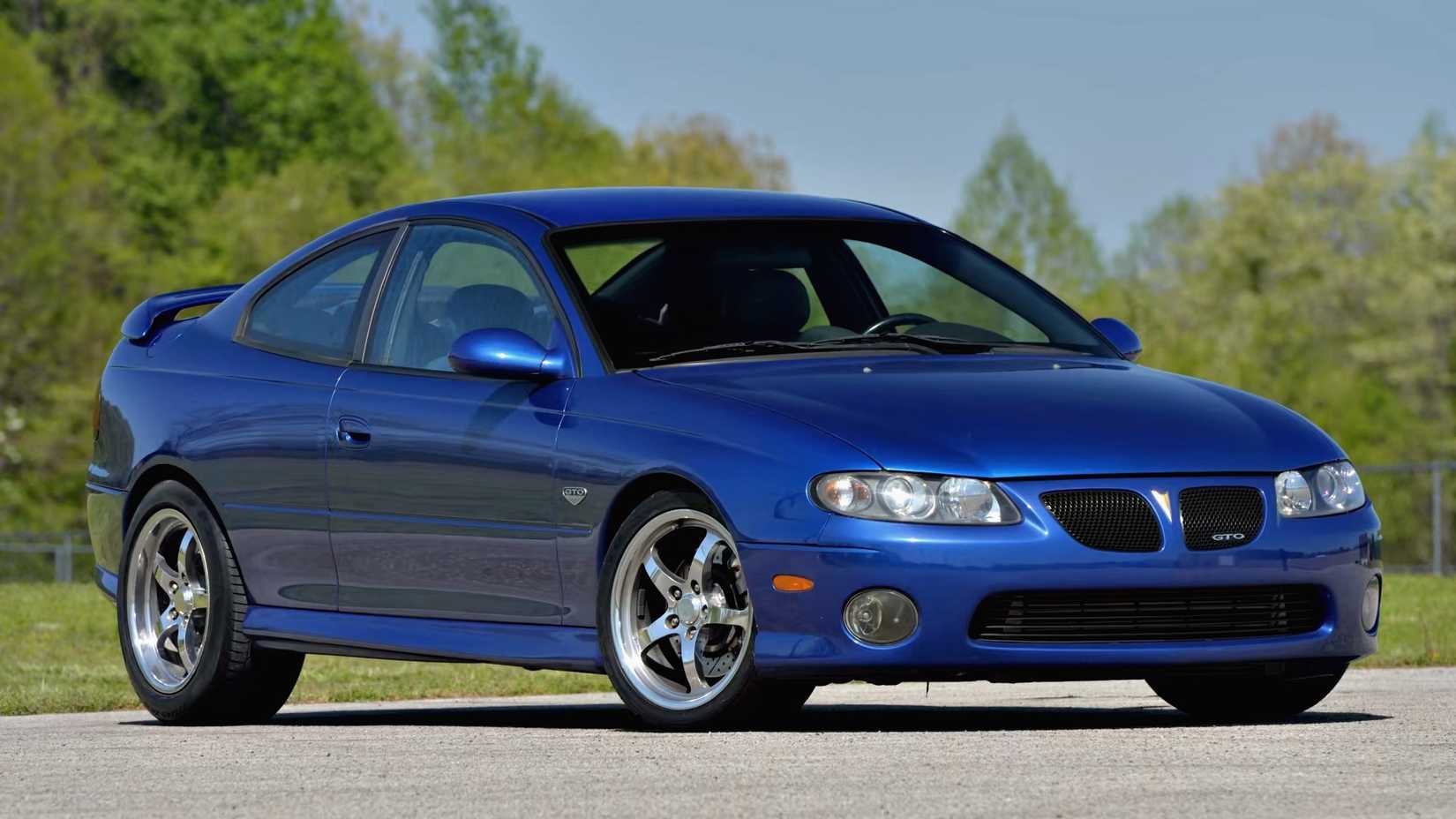 Blue 2006 Pontiac GTO