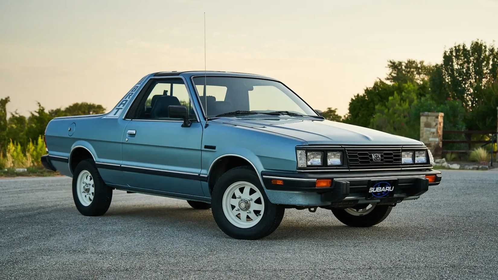Subaru BRAT azul claro