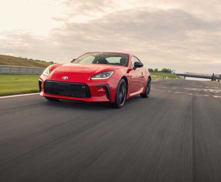 Toyota GR86 vermelho