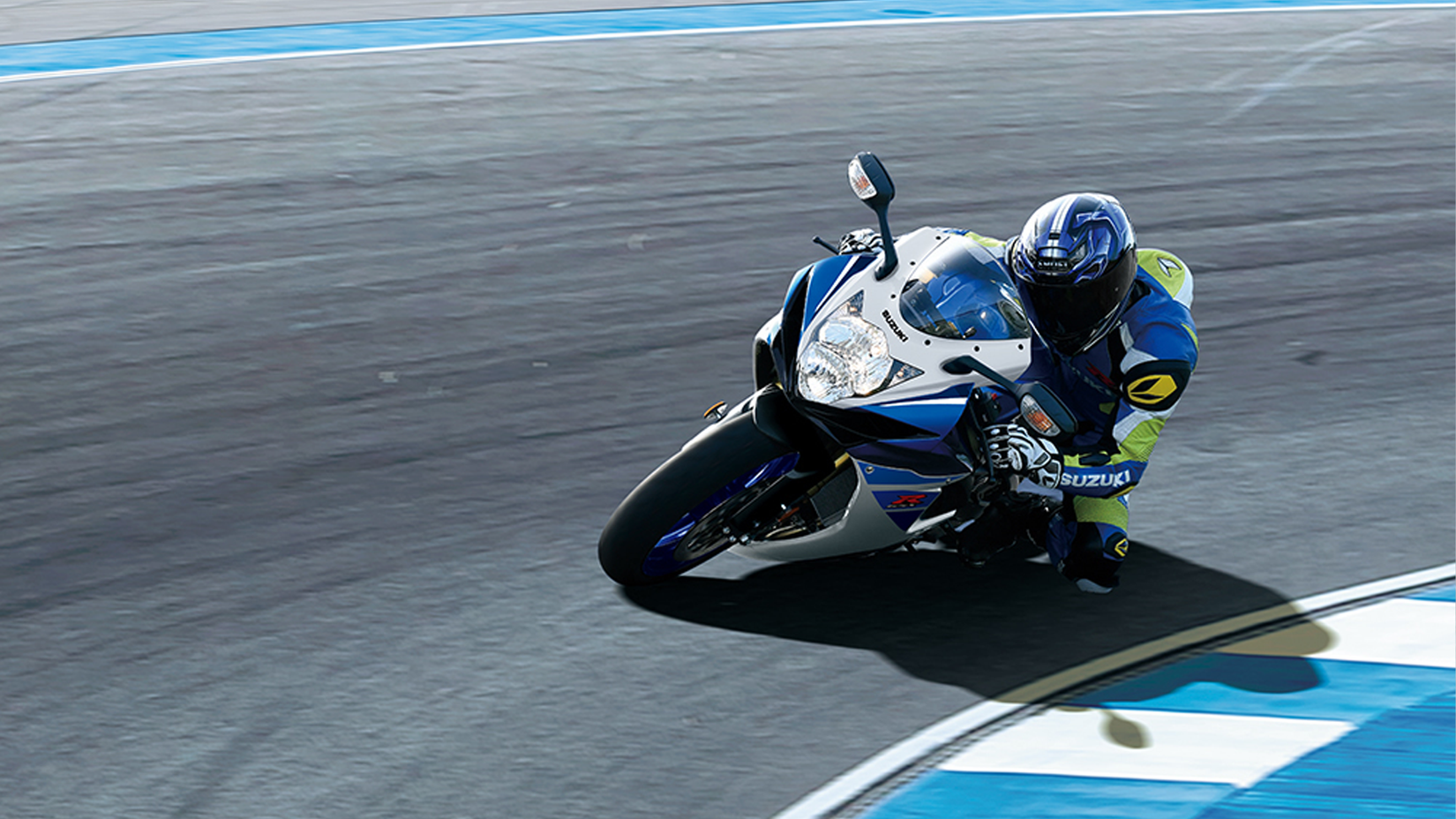 Foto de ação da Suzuki GSX-R750 2023