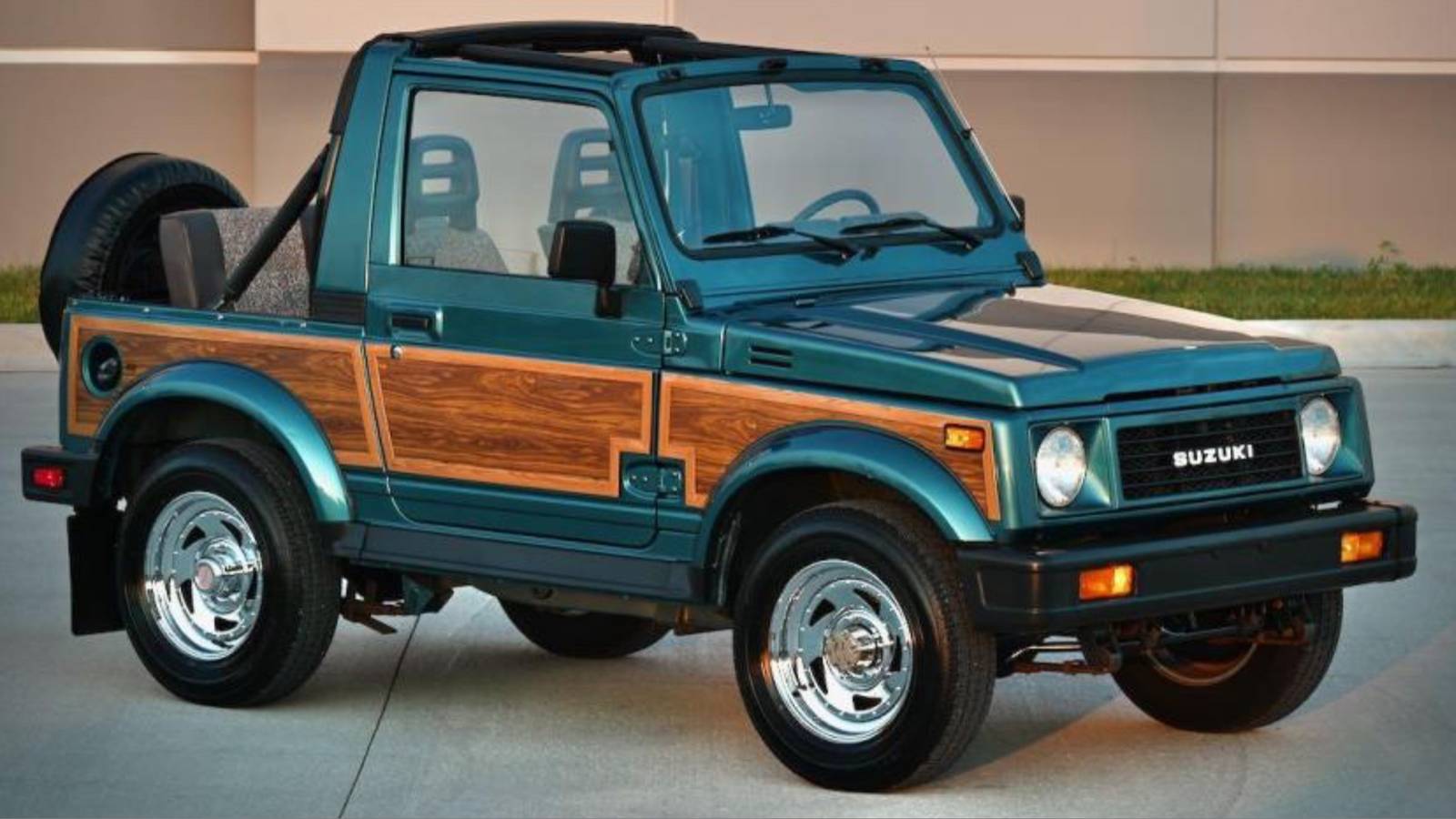 Suzuki Samurai: The Tiny SUV That Conquered America's Heart