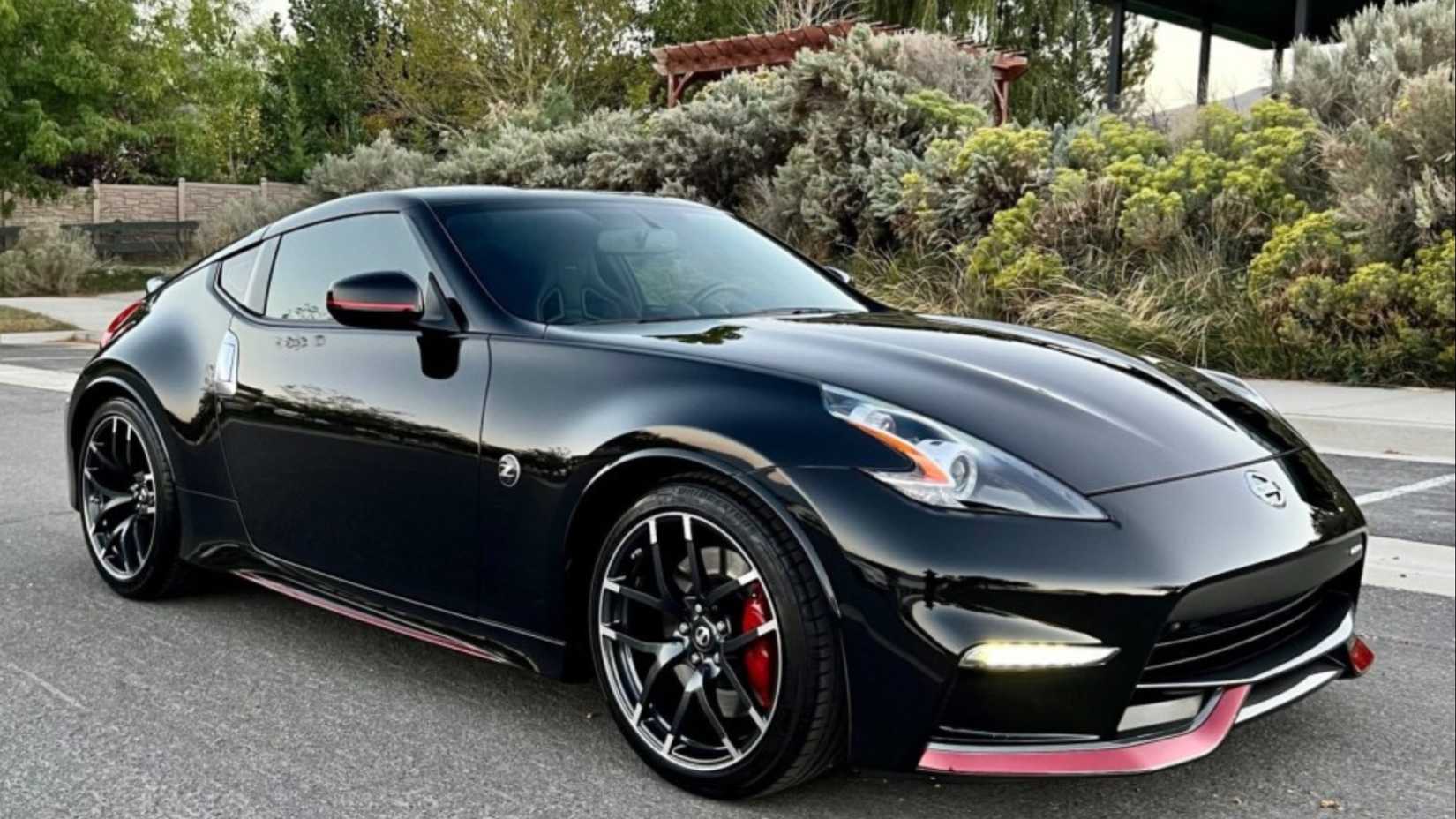 Nissan 370Z preto 2015