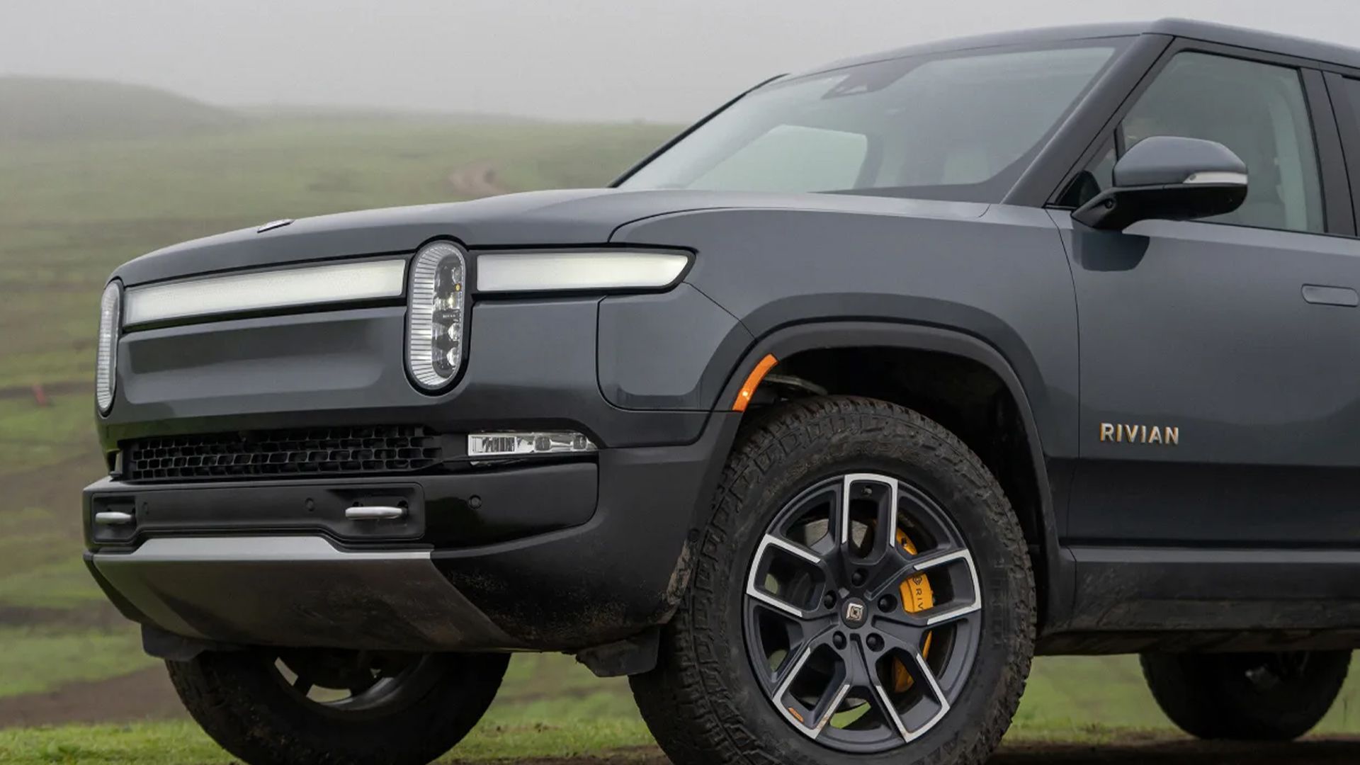 Why The Rivian R1S Is The Best Off-roading Electric SUV