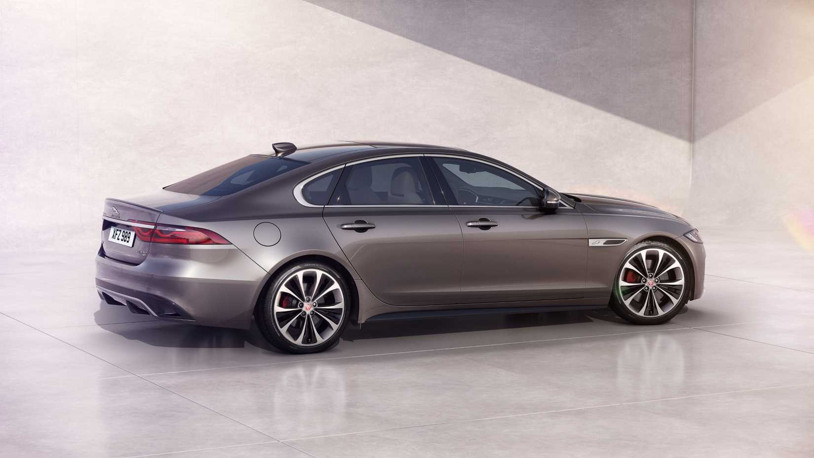 Jaguar XF