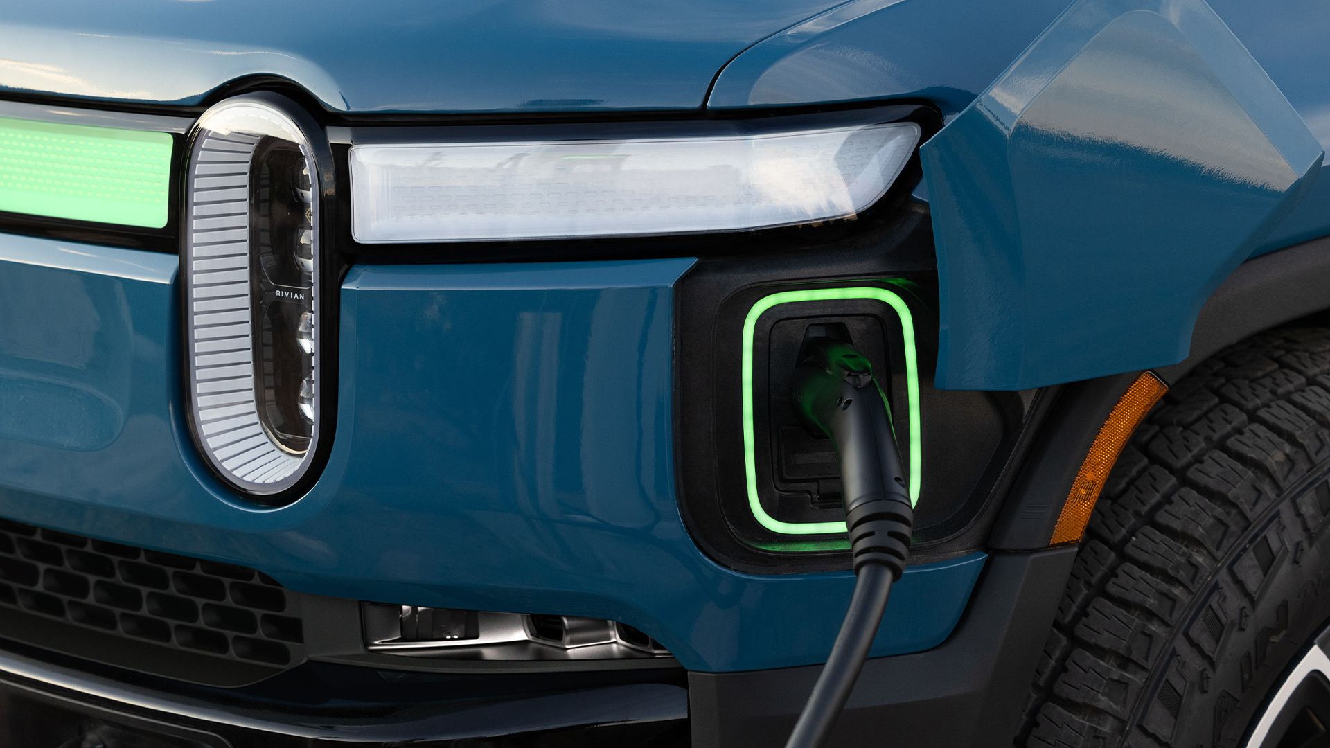 2024 Rivian R1S | TopSpeed