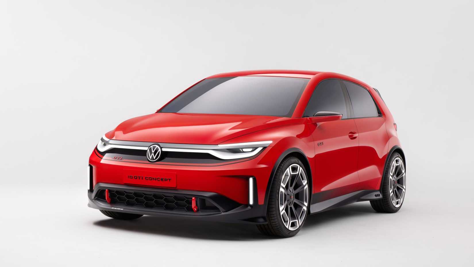 Foto frontal 3/4 de um Volkswagen ID. GTI Concept estacionado em um estúdio