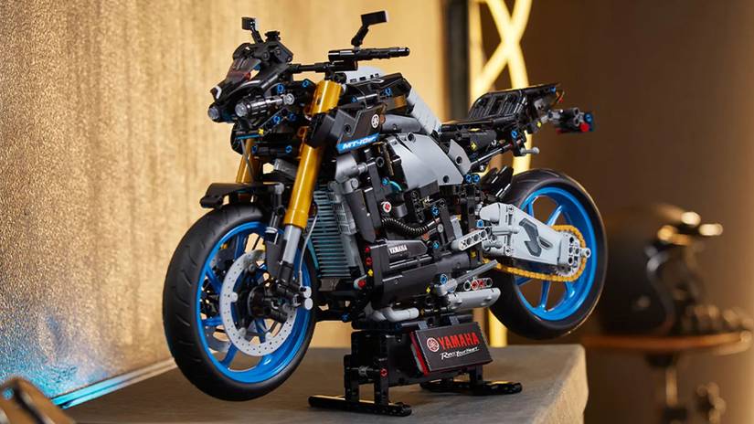 10 Greatest LEGO Motorcycle Sets Of All Time