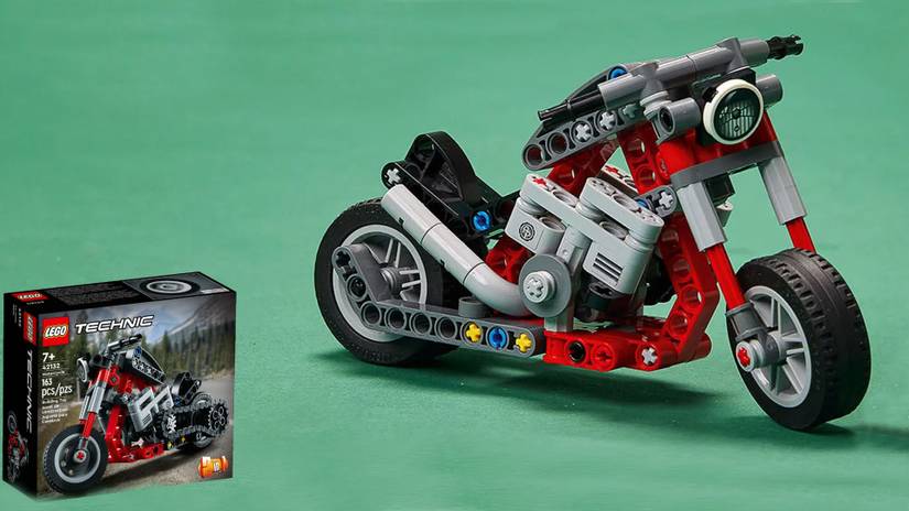 10 Greatest LEGO Motorcycle Sets Of All Time