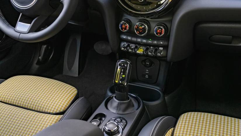 10 Things To Know About The Mini Cooper SE Electric