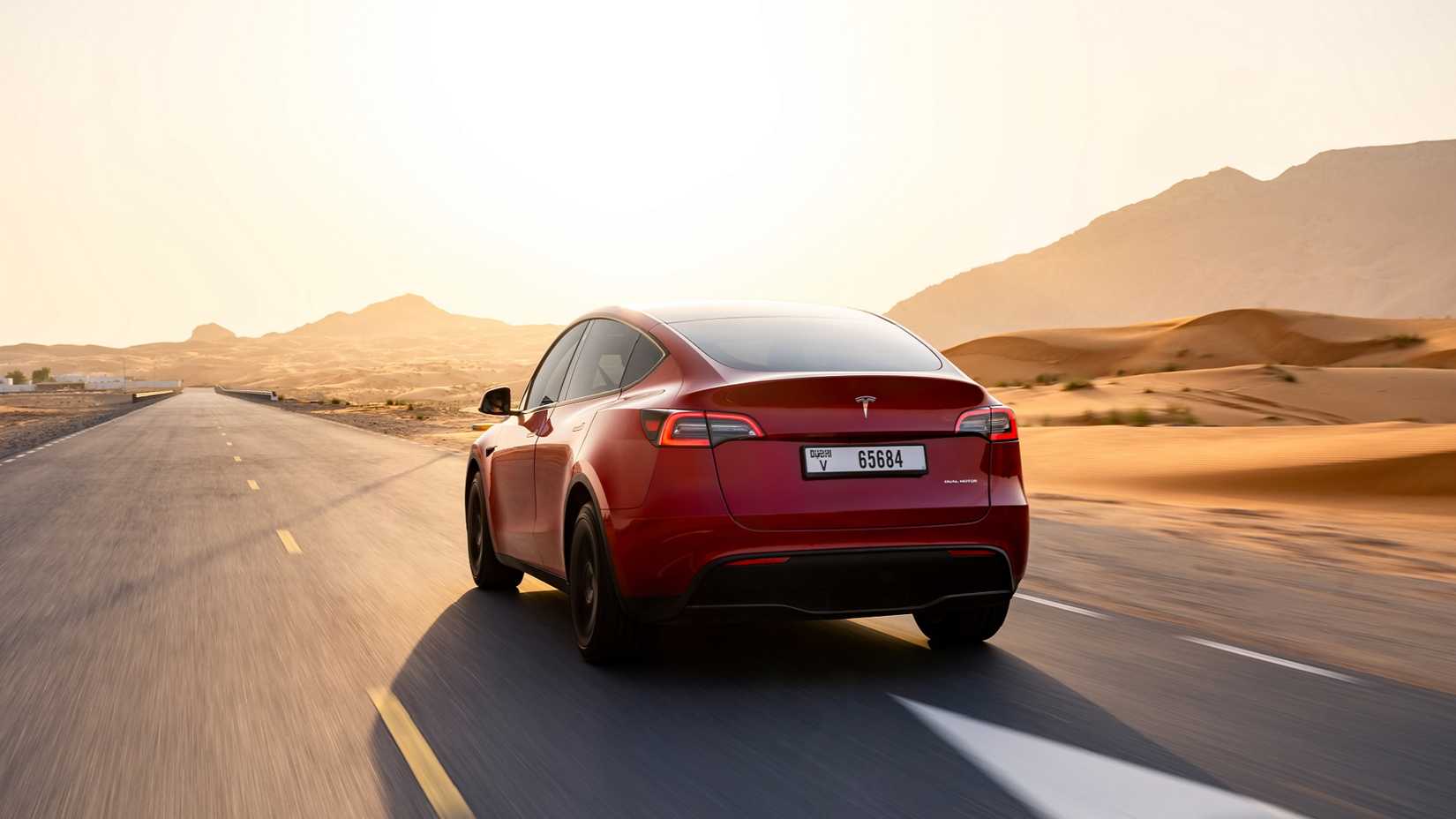 10 Reasons Why This EV Is Outselling The Ford Mustang Mach-E