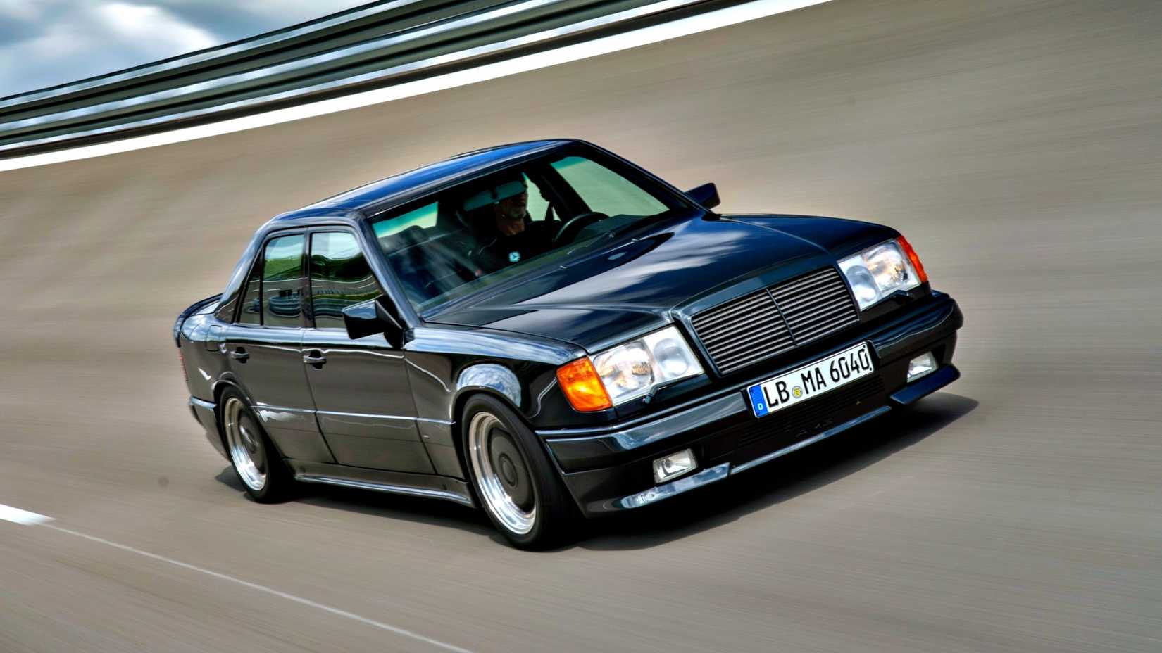 Black W124 Mercedes-AMG Hammer 