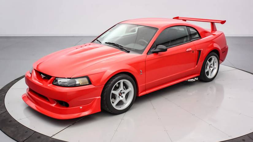 Red Ford Mustang SVT Cobra R