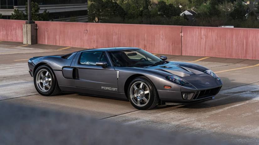 Silver Ford GT