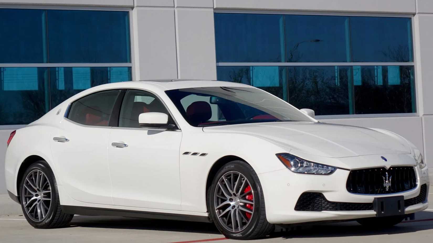 White 2015 Maserati Ghibli S Q4