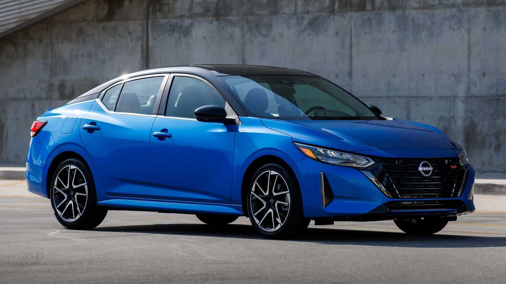 2024-nissan-sentra-sr-front-3-4 (1)