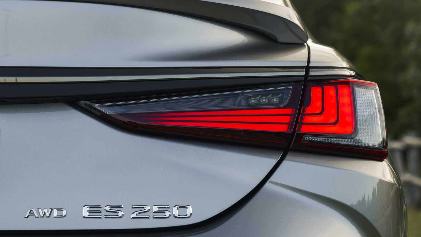 2024 ES 250 AWD FSPORT rear close-up of badge