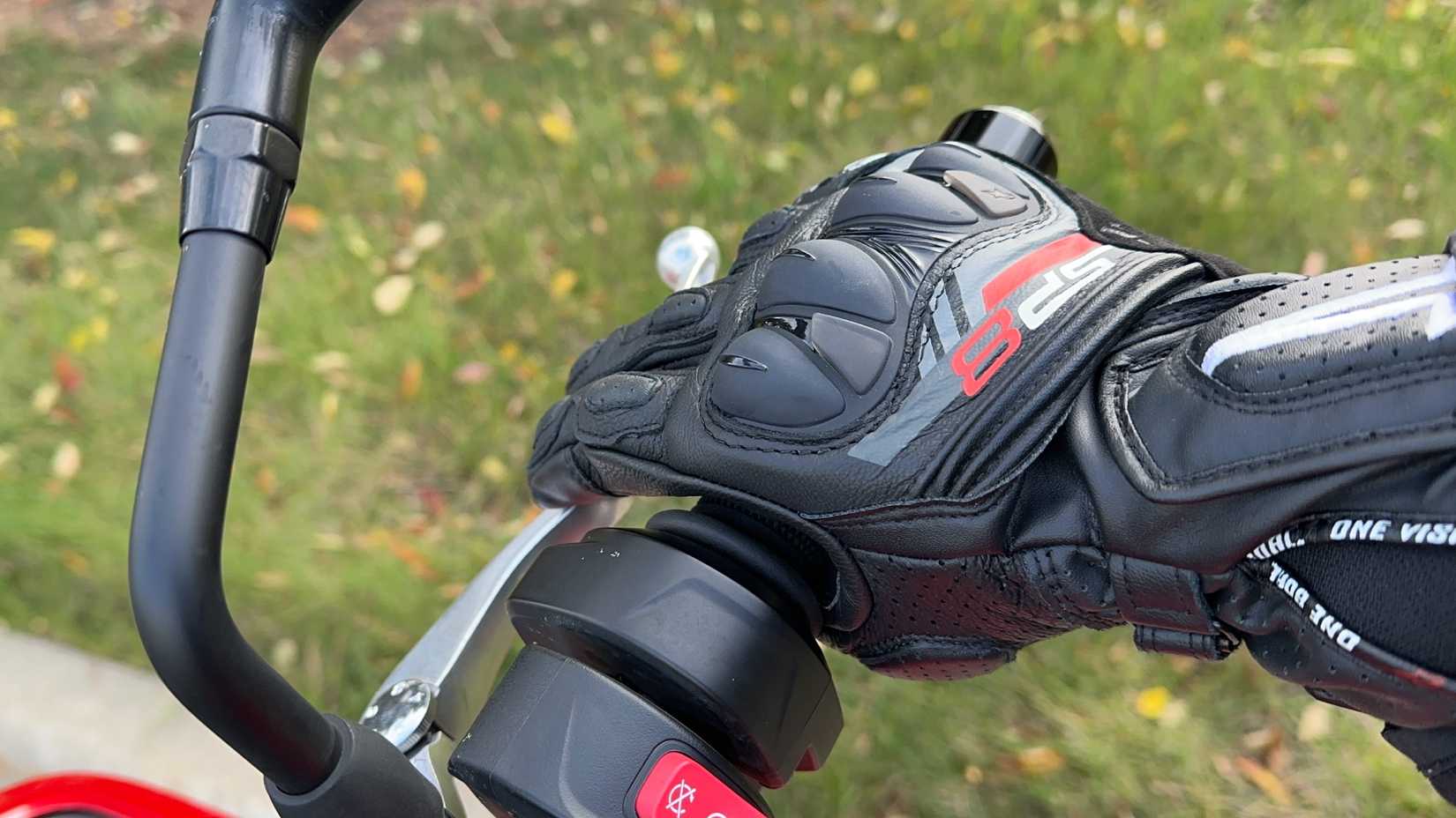 Alpinestars-SP-8-V3-Motorcycle-Gloves-13a